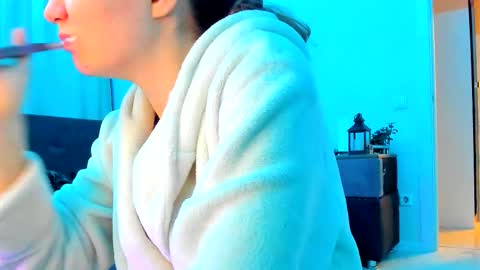 Janet online show from January 7, 7:02 am