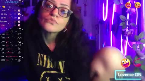 Snapshot of ravenandsin chatting on September 8, 11:48 pm Raven online show from September 8, 11:48 pm