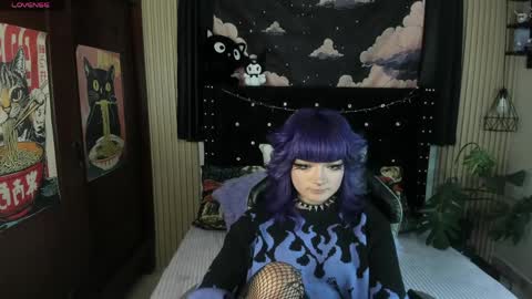 ravencollen online show from March 31, 9:15 pm