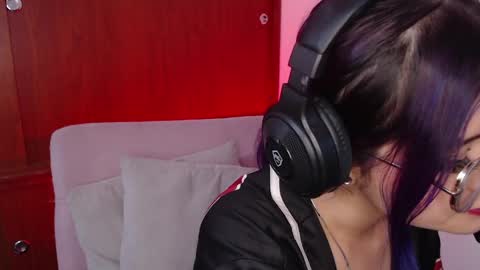 raventh_ online show from March 26, 11:59 am