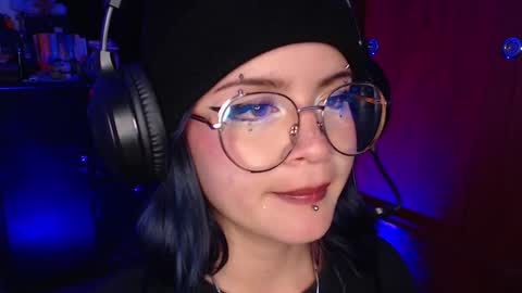 raventh_ online show from December 17, 2:07 am