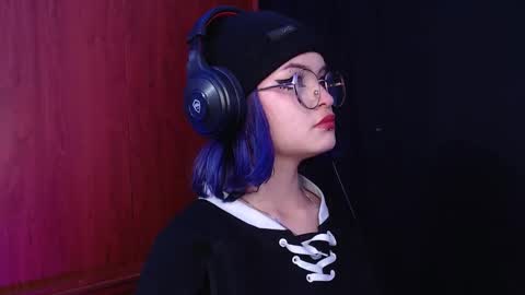 raventh_ online show from February 4, 3:32 am