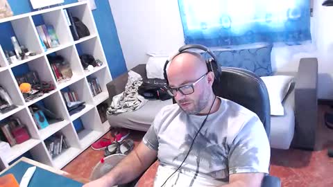 Snapshot of ravingr3d3 chatting on October 16, 1:22 pm ravingr3d3 online show from October 16, 1:22 pm