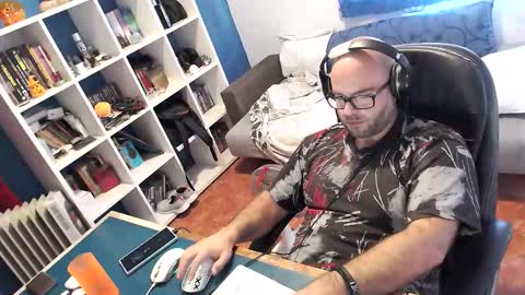 Snapshot of ravingr3d3 chatting on October 15, 8:59 am ravingr3d3 online show from October 15, 8:59 am