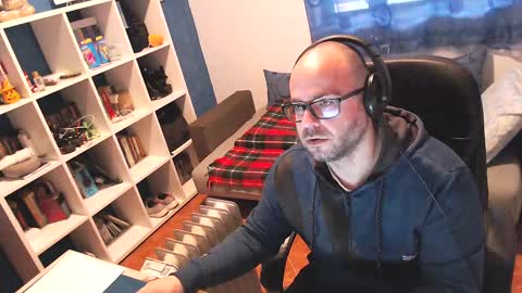 Snapshot of ravingr3d3 chatting on February 27, 12:12 pm ravingr3d3 online show from February 27, 12:12 pm