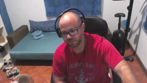 Snapshot of ravingr3d3 chatting on September 14, 10:33 pm ravingr3d3 online show from September 14, 10:33 pm