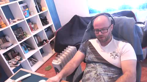 Snapshot of ravingr3d3 chatting on February 26, 12:16 pm ravingr3d3 online show from February 26, 12:16 pm