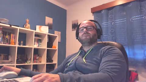 Snapshot of ravingr3d3 chatting on March 6, 6:26 pm ravingr3d3 online show from March 6, 6:26 pm