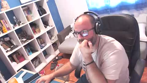 Snapshot of ravingr3d3 chatting on September 30, 1:21 pm ravingr3d3 online show from September 30, 1:21 pm