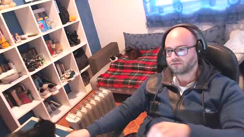 Snapshot of ravingr3d3 chatting on February 27, 4:43 pm ravingr3d3 online show from February 27, 4:43 pm