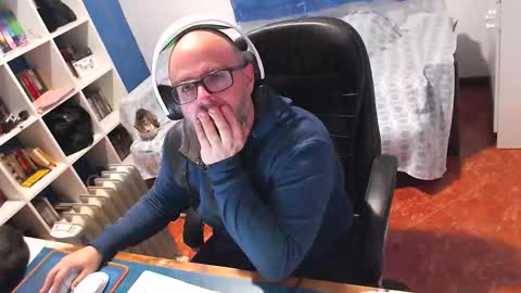 ravingr3d3 online show from February 1, 9:56 pm