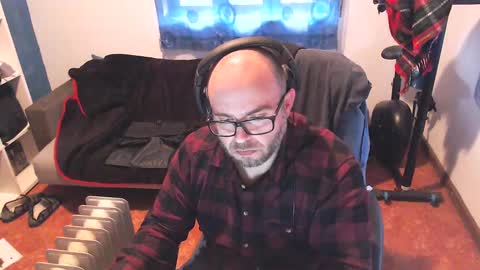 Snapshot of ravingr3d3 chatting on March 3, 5:09 pm ravingr3d3 online show from March 3, 5:09 pm