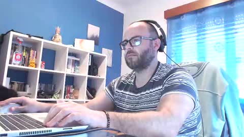 Snapshot of ravingr3d3 chatting on March 12, 3:18 pm ravingr3d3 online show from March 12, 3:18 pm