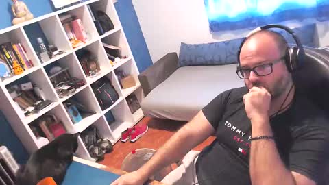 Snapshot of ravingr3d3 chatting on September 21, 3:49 pm ravingr3d3 online show from September 21, 3:49 pm