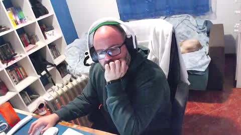 ravingr3d3 online show from January 6, 10:14 pm