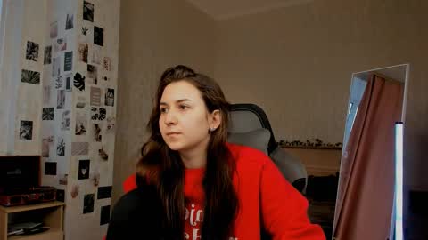 Snapshot of raviolly046 chatting on October 12, 8:29 am Alia Mereyn online show from October 12, 8:29 am