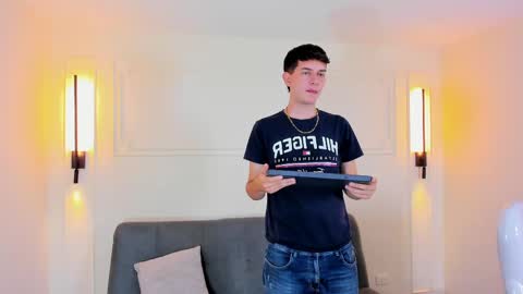 YE online show from November 20, 2:36 pm