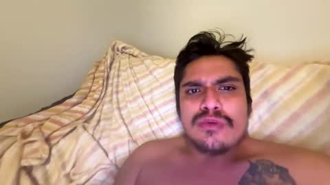 rayrivera1231 online show from December 2, 7:45 pm