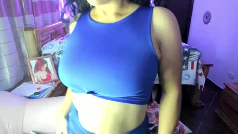 Snapshot of rayza_mature_ chatting on February 25, 11:59 pm Danna online show from February 25, 11:59 pm