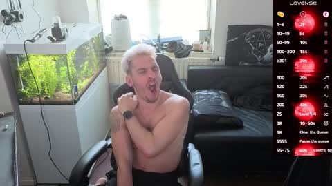 Rayzel online show from March 18, 3:18 pm