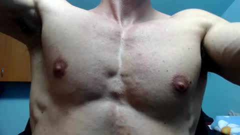 razorramon13 online show from October 4, 7:44 pm