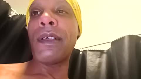 tranzGODess online show from March 1, 7:45 am