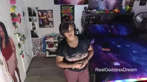 realgoddessdream online show from January 13, 6:21 am