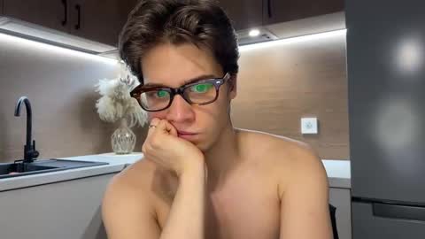 AliceEve online show from February 15, 10:10 pm