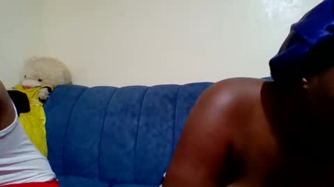 Snapshot of realysweets chatting on September 29, 8:02 am BEE AND DEE online show from September 29, 8:02 am