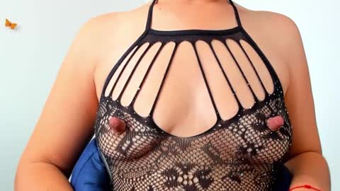 Snapshot of rebbeca09 chatting on December 15, 1:00 pm Rebbeca online show from December 15, 1:00 pm