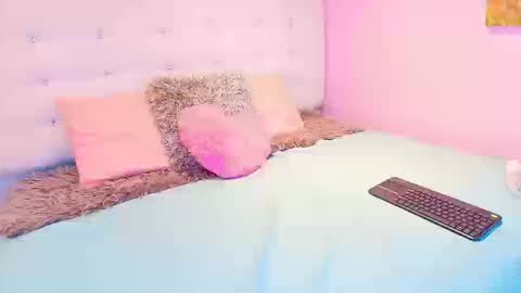 Snapshot of rebeca_jacksson chatting on September 12, 8:55 pm rebeca online show from September 12, 8:55 pm
