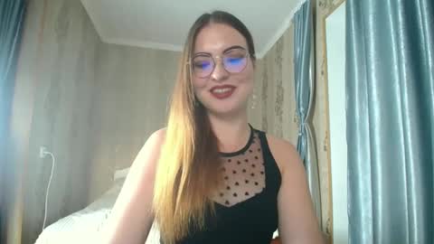 Snapshot of rebecca_ccaa chatting on September 13, 4:09 pm Rebecca online show from September 13, 4:09 pm