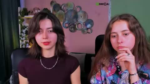 Snapshot of rebecca_smile_ chatting on October 18, 12:31 pm rebecca_smile_ online show from October 18, 12:31 pm