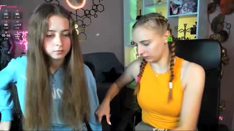 Snapshot of rebecca_smile_ chatting on October 17, 12:31 pm rebecca_smile_ online show from October 17, 12:31 pm