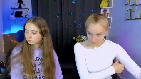 Snapshot of rebecca_smile_ chatting on September 26, 12:46 pm rebecca_smile_ online show from September 26, 12:46 pm