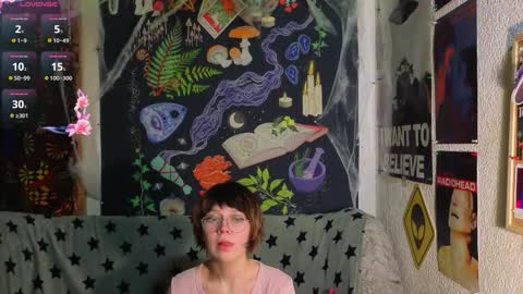 Lara online show from November 24, 8:40 pm