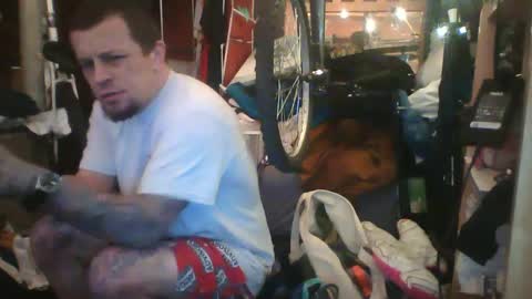 Snapshot of recka810 chatting on March 2, 12:54 pm recka810 online show from March 2, 12:54 pm