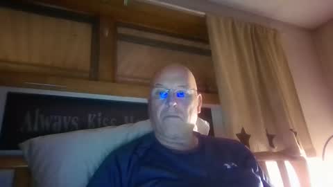Snapshot of recman15 chatting on October 7, 3:13 am Mtn. Man online show from October 7, 3:13 am