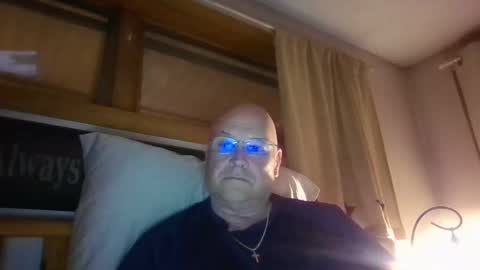 Snapshot of recman15 chatting on October 8, 3:24 am Mtn. Man online show from October 8, 3:24 am