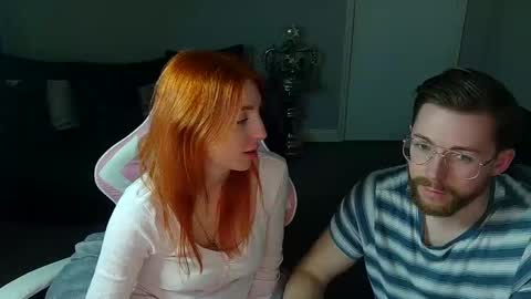 Snapshot of red_firesquirt chatting on January 22, 9:32 pm Red - online show from January 22, 9:32 pm