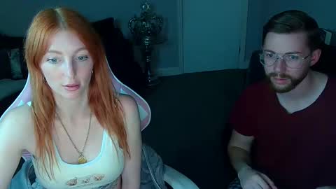 Snapshot of red_firesquirt chatting on March 8, 9:18 pm Red - online show from March 8, 9:18 pm
