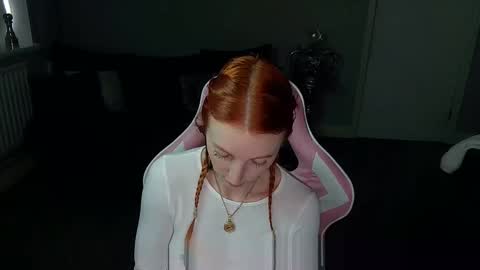 Snapshot of red_firesquirt chatting on January 29, 2:32 pm Red - online show from January 29, 2:32 pm