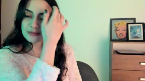 red_flower203 online show from February 22, 10:34 pm