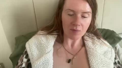 Snapshot of red_head_rosie_69 chatting on September 26, 12:02 pm Rosie online show from September 26, 12:02 pm