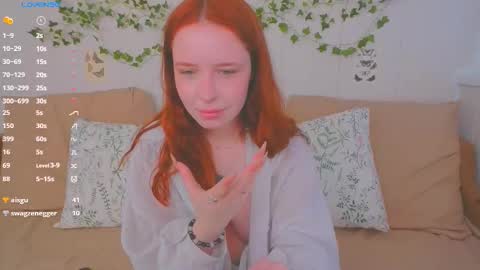Snapshot of red_lissa chatting on September 24, 2:46 pm Lissa 3 online show from September 24, 2:46 pm