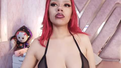 red_pandaa online show from October 28, 3:51 am