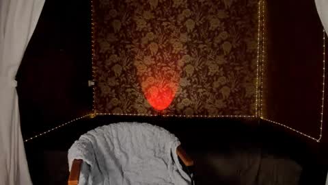 Mia online show from March 5, 11:19 am