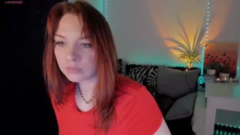 Snapshot of red_passsion chatting on December 23, 3:00 pm Mia online show from December 23, 3:00 pm