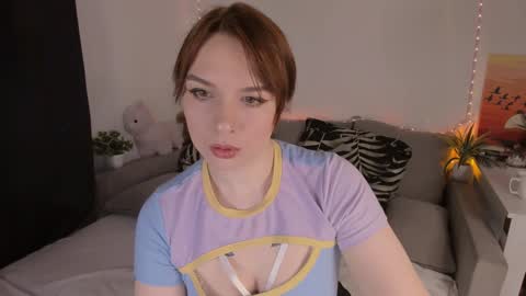 Snapshot of red_passsion chatting on February 3, 11:09 am Mia online show from February 3, 11:09 am