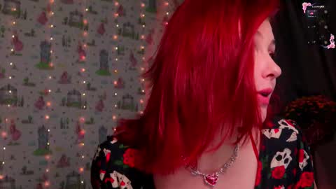 Snapshot of red_rose12 chatting on October 6, 10:33 am Jane online show from October 6, 10:33 am
